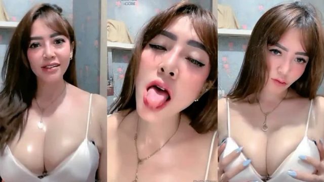 Viral Indonesia BeeFlo Cantik Toge Live Basah Menggoda